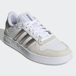 Women's Adidas Breaknet Plus off-white sneaker size 9.5